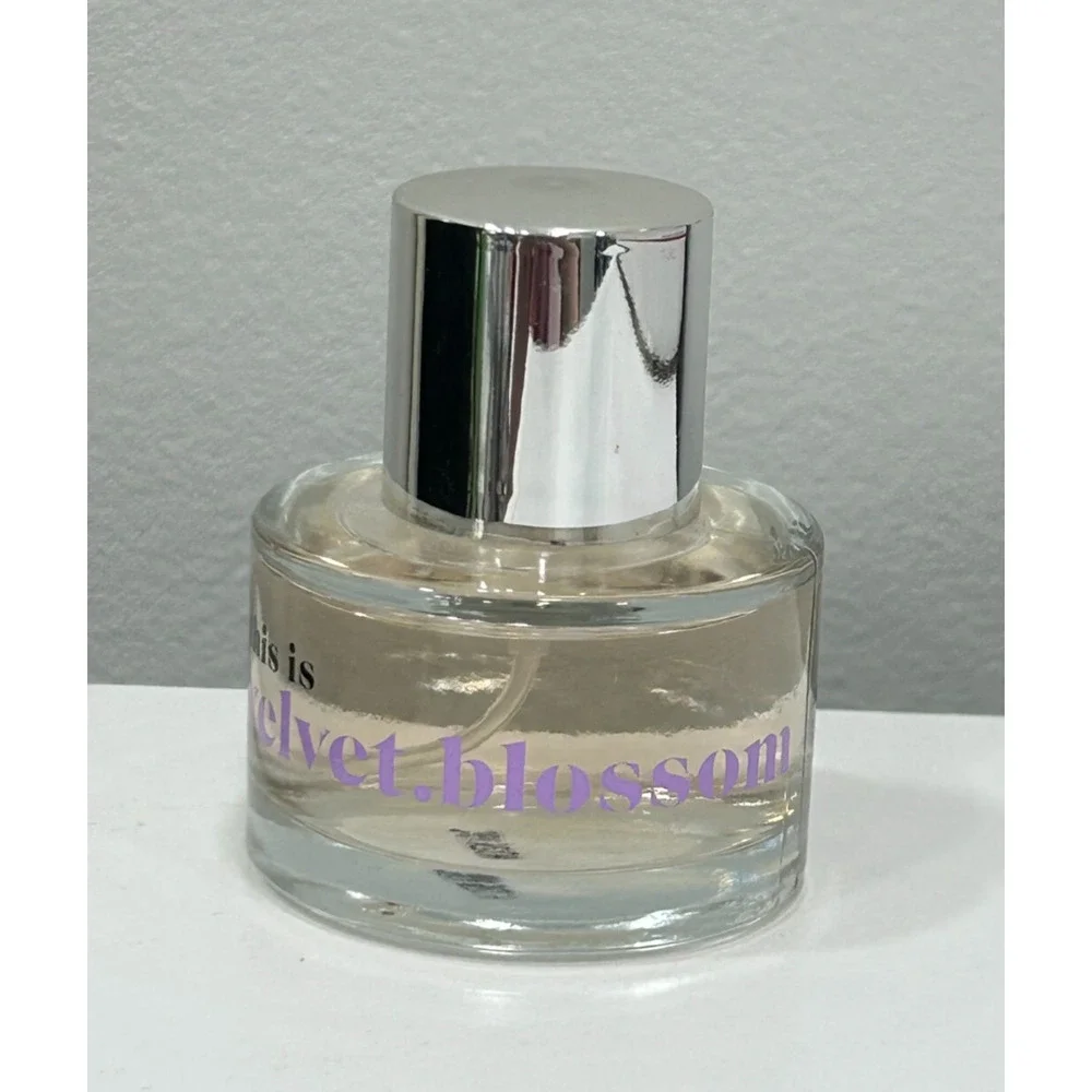 American Eagle This Is Velvet Blossom Floral Scent Eau De Parfum 1.0 fl oz/30 ml